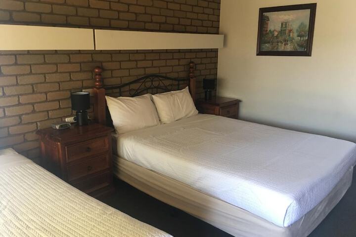 Room 14 of 32