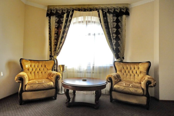 Room 15 of 40