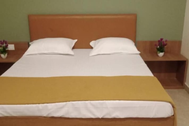 Room 2 of 23