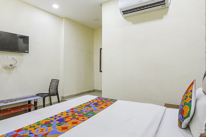 Room 16 of 26