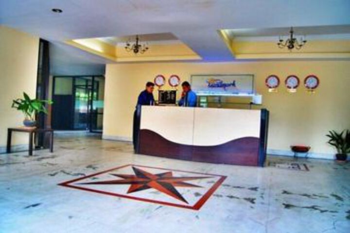 Hotel Golden Plaza