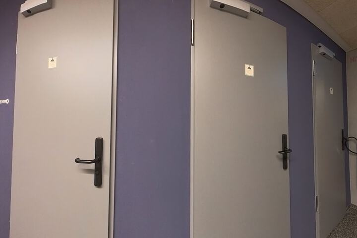 Room 76 of 93