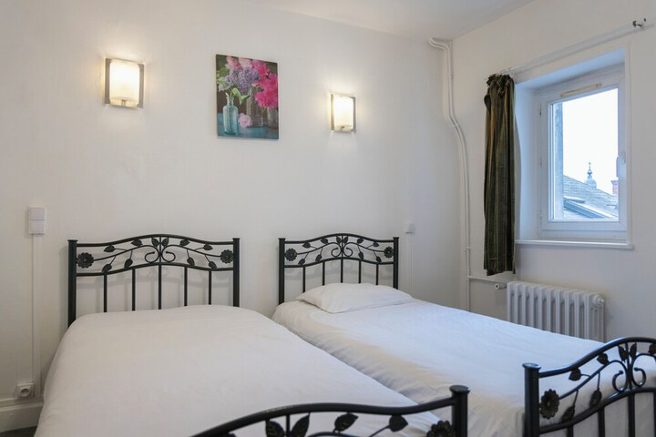 Room 11 of 26