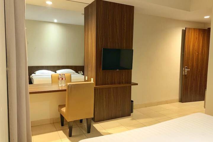 Room 9 of 26