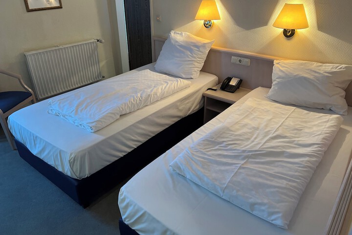 Room 6 of 51
