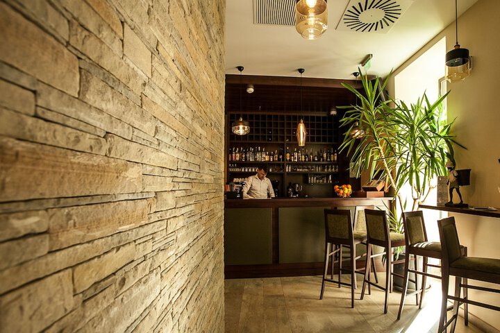 Lounge 60 of 71