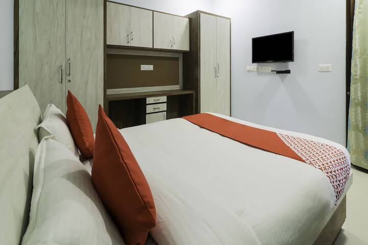 Room 8 of 24