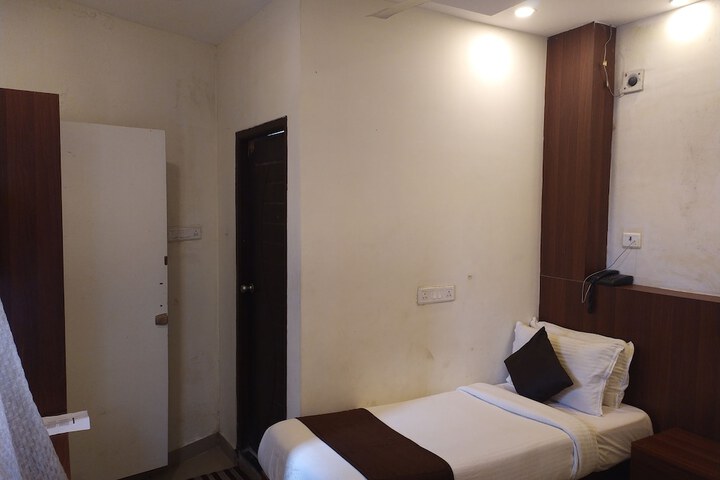 Room 21 of 41