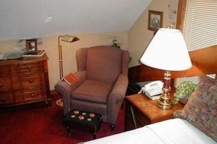 Room 17 of 48