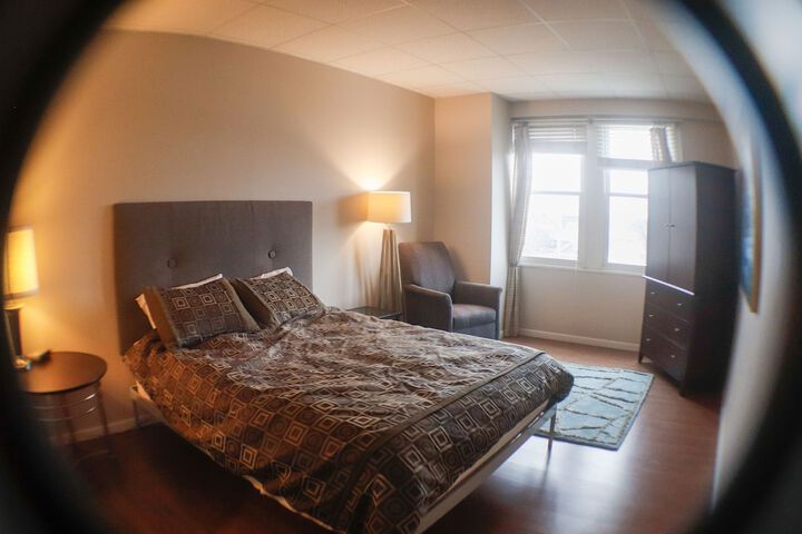 Room 13 of 107