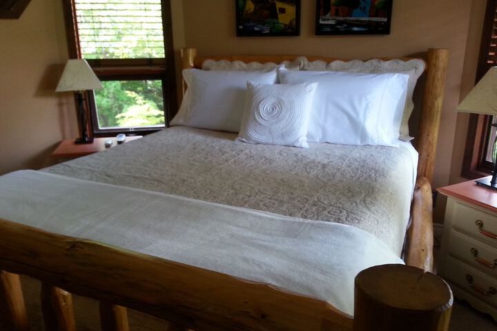 Room 2 of 35