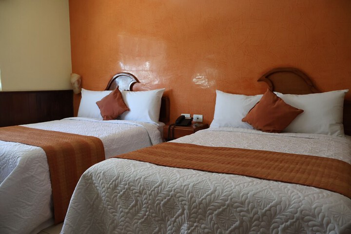 Room 6 of 20