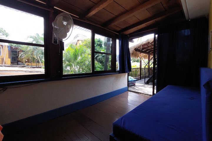 Room 32 of 67