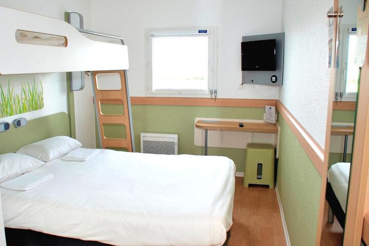 Room 5 of 35