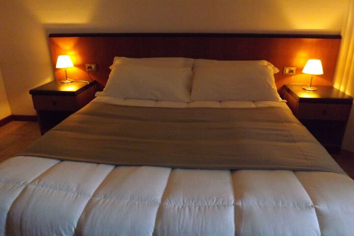 Room 4 of 23