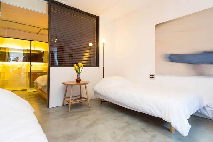 Room 20 of 258
