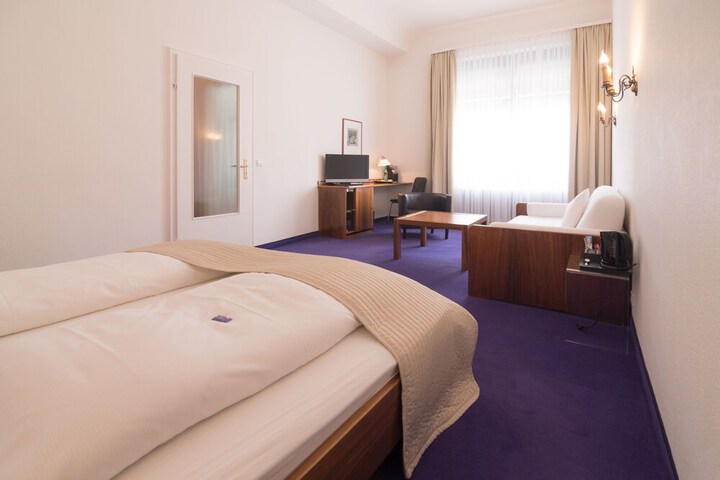 Room 16 of 51