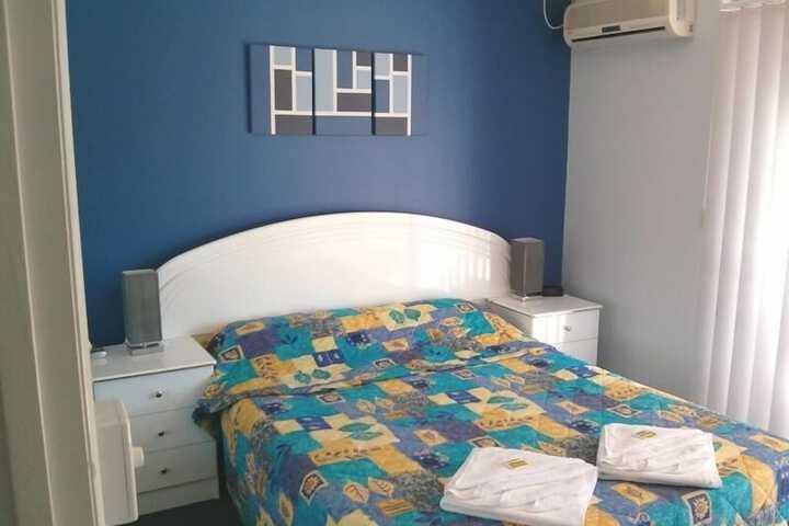 Room 4 of 26