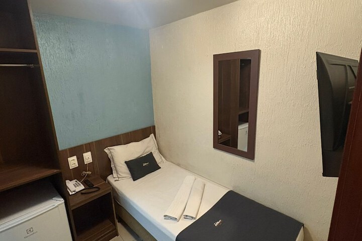 Room 13 of 46