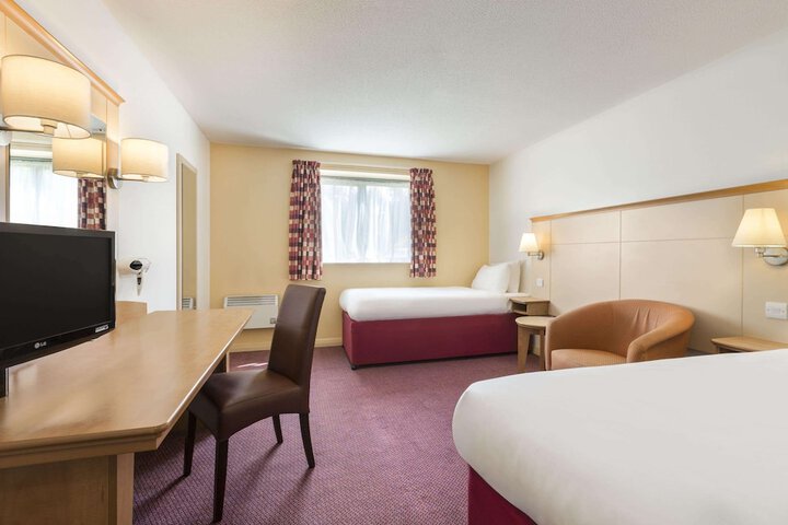Room 7 of 17