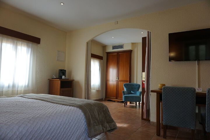 Room 14 of 50