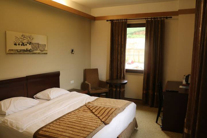 Room 47 of 108