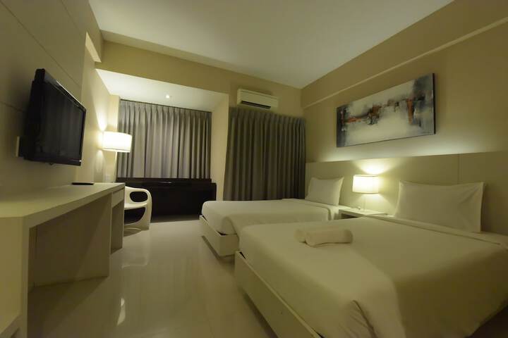 Room 33 of 63