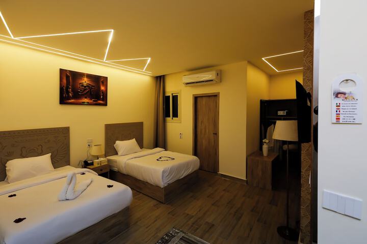 Room 78 of 177