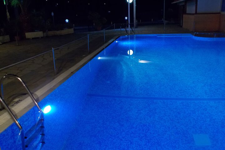 Pool 12 of 20