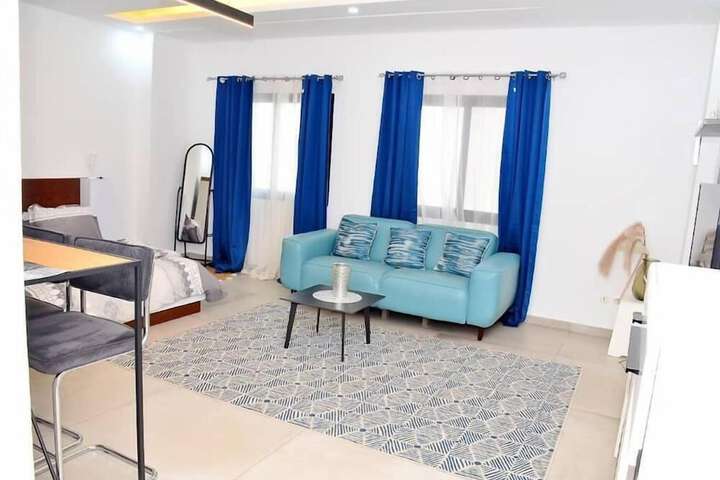 Room 8 of 28