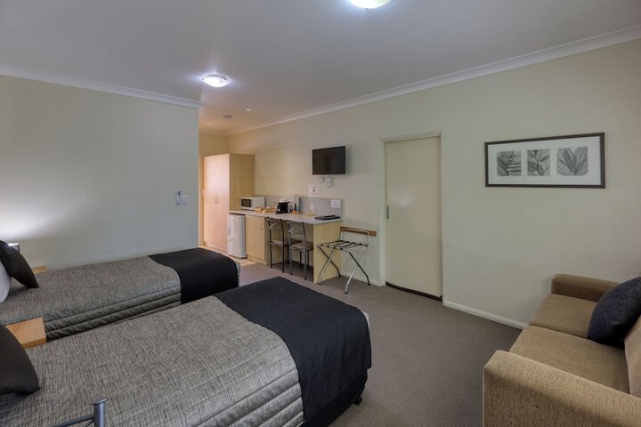 Room 4 of 31