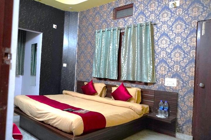 Room 15 of 31