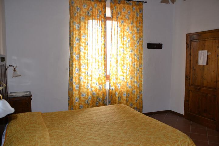 Room 6 of 41