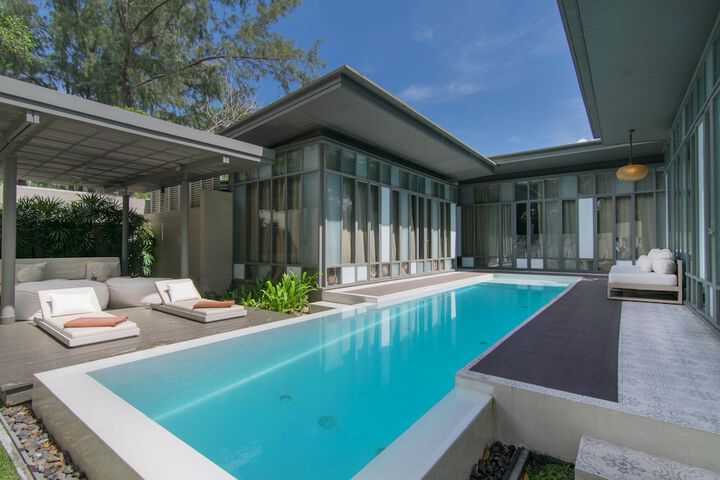 Pool 61 of 172