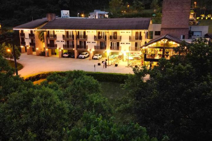 Bormon Hotel