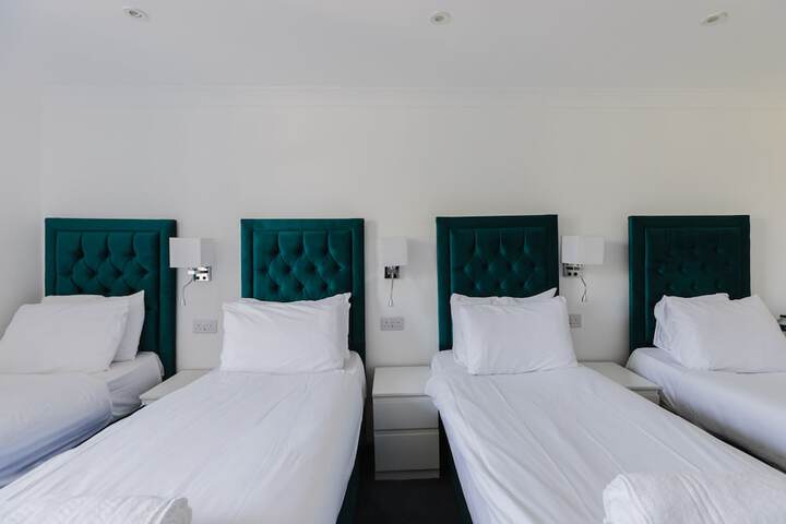 Room 15 of 125