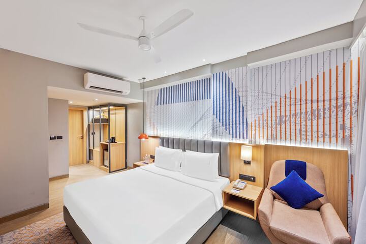 Room 3 of 45