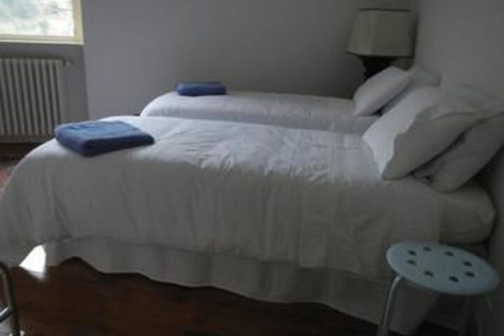 Room 7 of 16