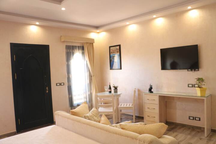 Room 5 of 97