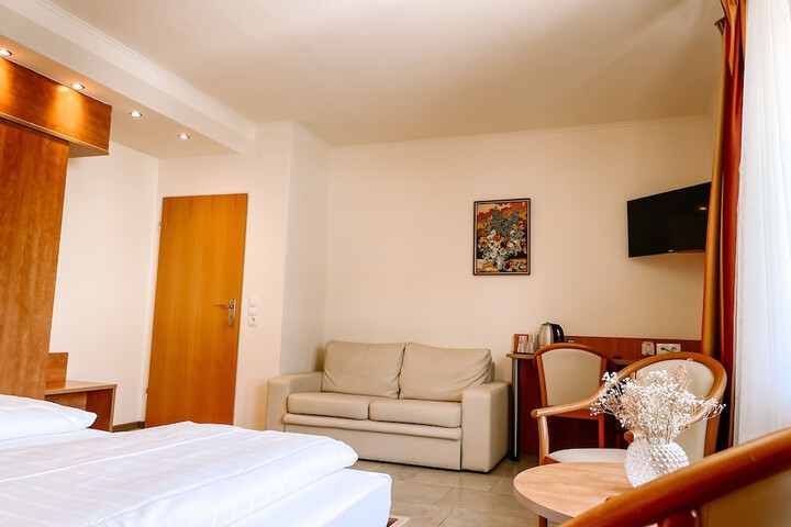 Room 13 of 47