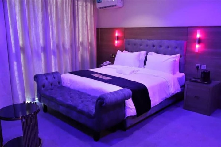 Room 21 of 36