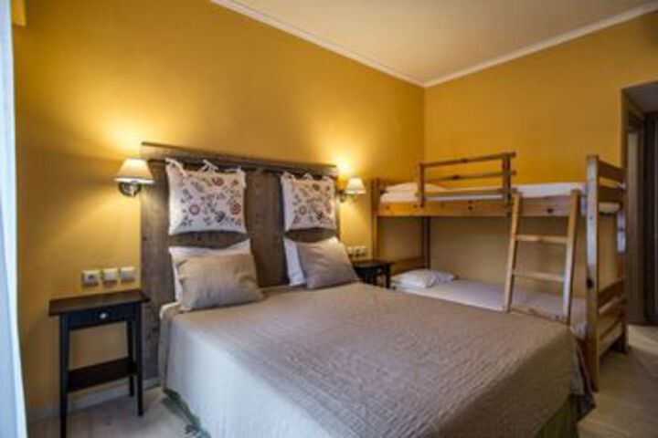 Room 16 of 36