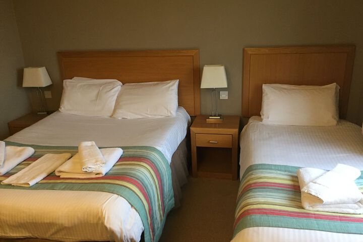 Room 7 of 28