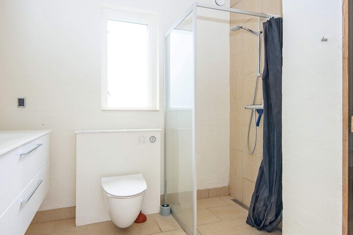 Room 20 of 50