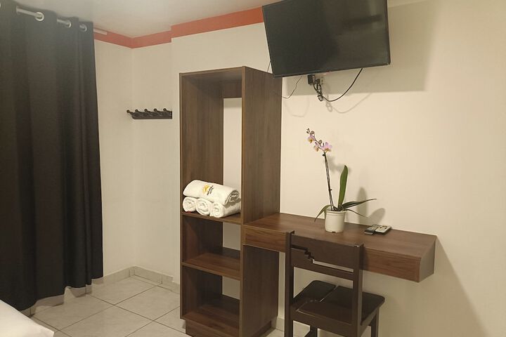 Room 32 of 45
