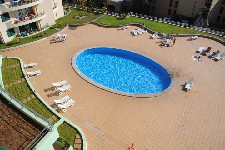 Pool 16 of 21