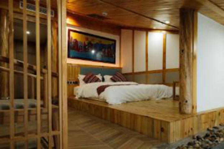 Room 6 of 7