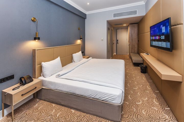 Room 36 of 173