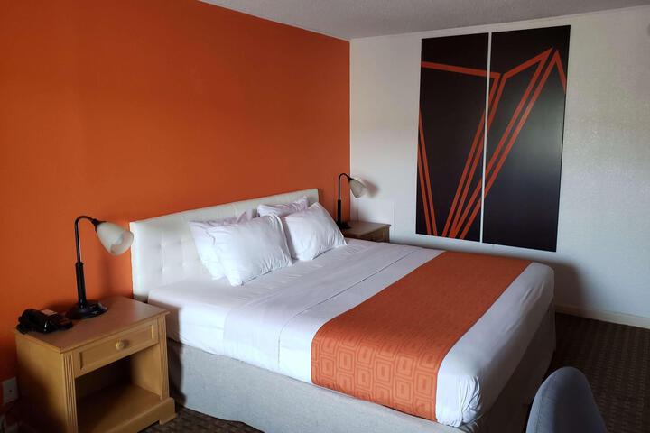 2 Double Beds (7 of 9)