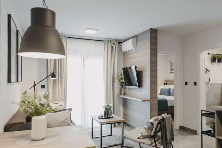 Room 8 of 29